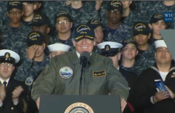 Trump anuncia el «gran resurgir» militar de EE.UU.