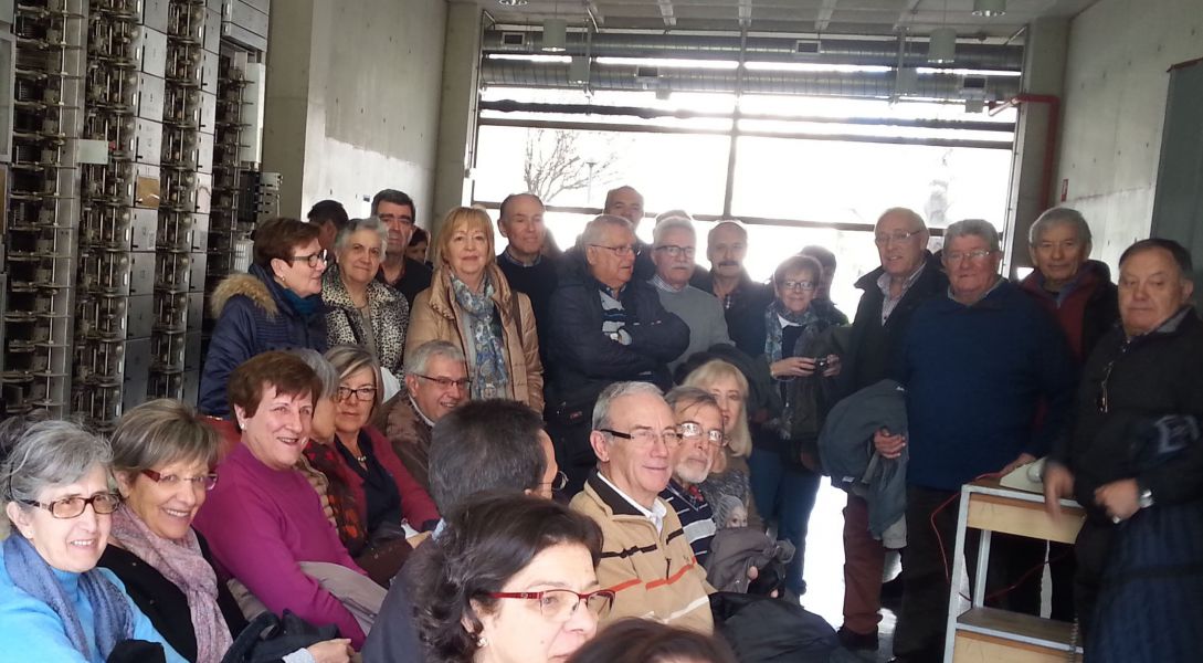 Jubilados de la empresa Telefónica en La Rioja y sus cónyuges visitan el Museo de Telecomunicación de la UPNA