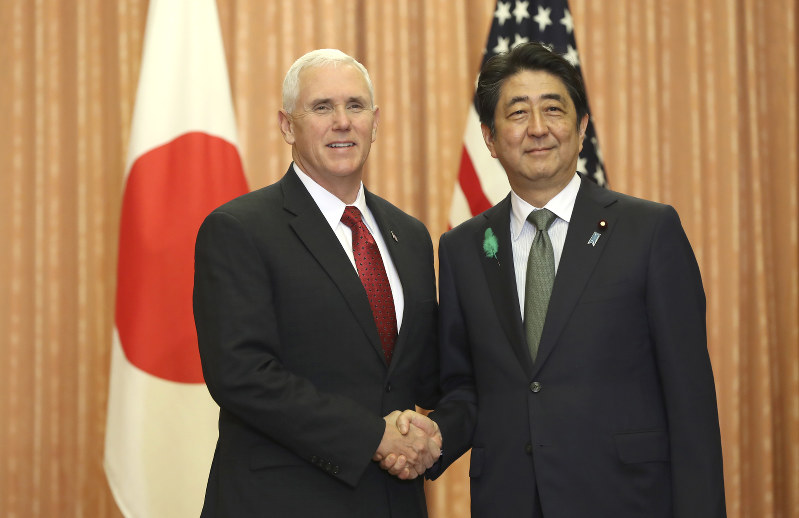 Abe apoya que EEUU mantenga «todas las opciones abiertas» ante Pyongyang