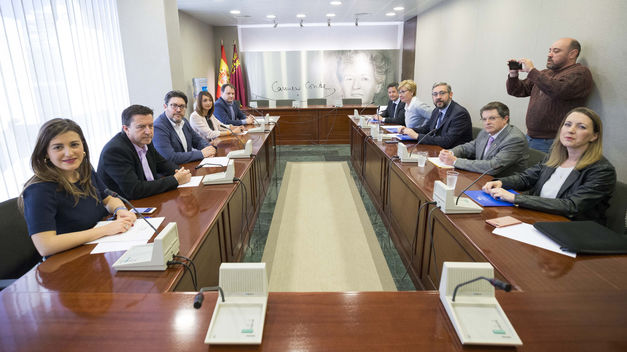Cs y PP, sin acuerdo en eliminar aforamientos antes de investidura en Murcia