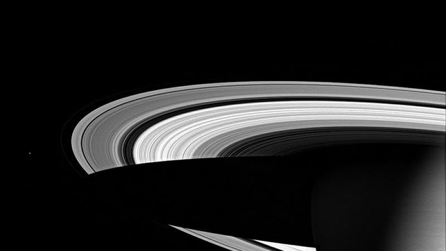 Hallan posibles condiciones de habitabilidad en lunas de Saturno y Júpiter