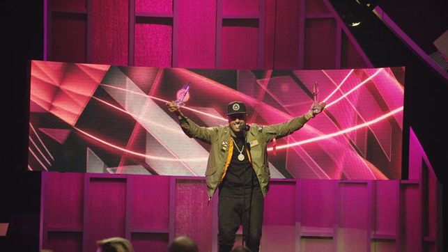 Nicky Jam y Juan Gabriel, estilos opuestos que triunfan en Billboard latinos