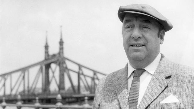 Pablo Neruda fue un hombre hipócrita, extraño y sensible, según Hagar Peeters