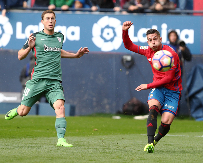 1-2: Osasuna, con pie y medio en Segunda, sigue sin ganar en el Sadar