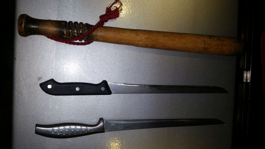 Requisados dos cuchillos y un garrote y varios heridos en distintas peleas en Pamplona
