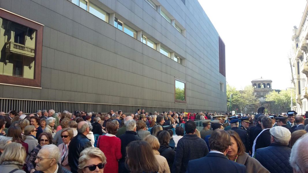 Miles de personas acuden al solemne 