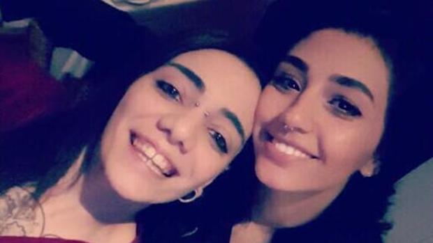 Joven desaparecida en Turquía y su novia llegan a Barcelona en buen estado