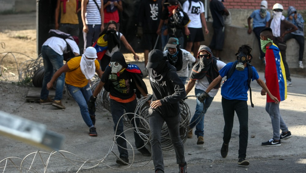 Tres muertos y varios heridos durante nuevas  protestas antigubernamentales de Venezuela
