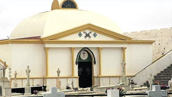 Los restos del general Sanjurjo enterrados en un panteón militar de Melilla