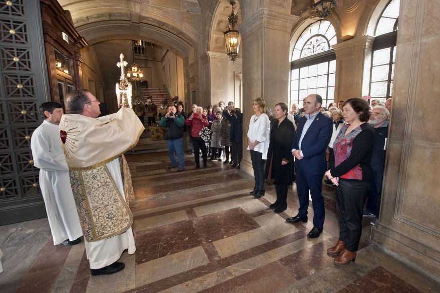 San Miguel de Aralar visita el Palacio de Navarra