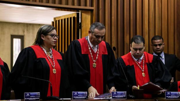 El Supremo retira a Maduro la capacidad para ejercer poderes excepcionales