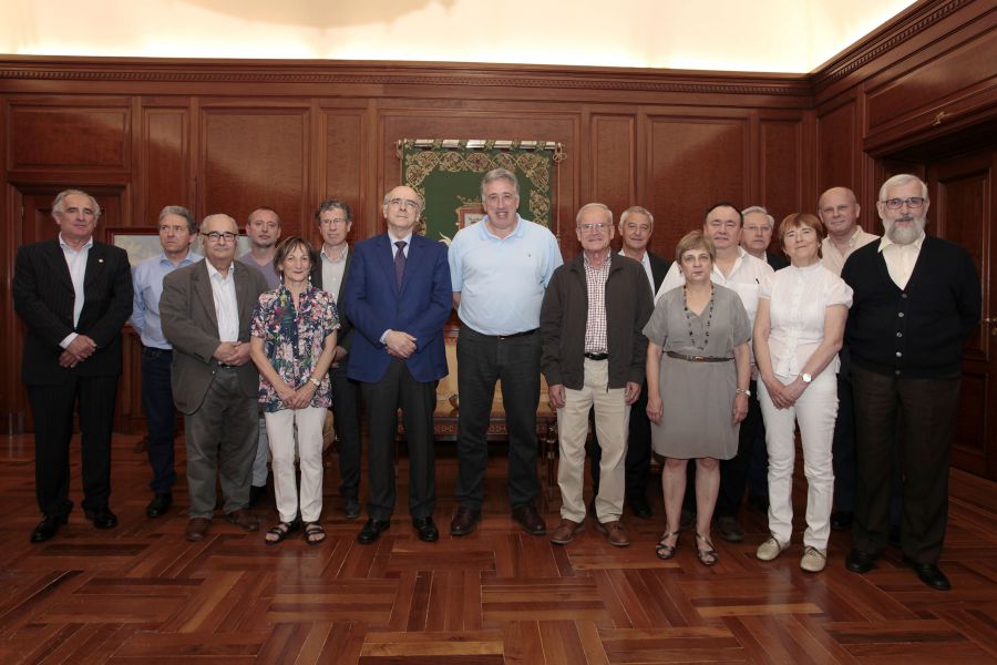 El Ayuntamiento de Pamplona acoge una sesión plenaria con ‘Euskaltzaindia’
