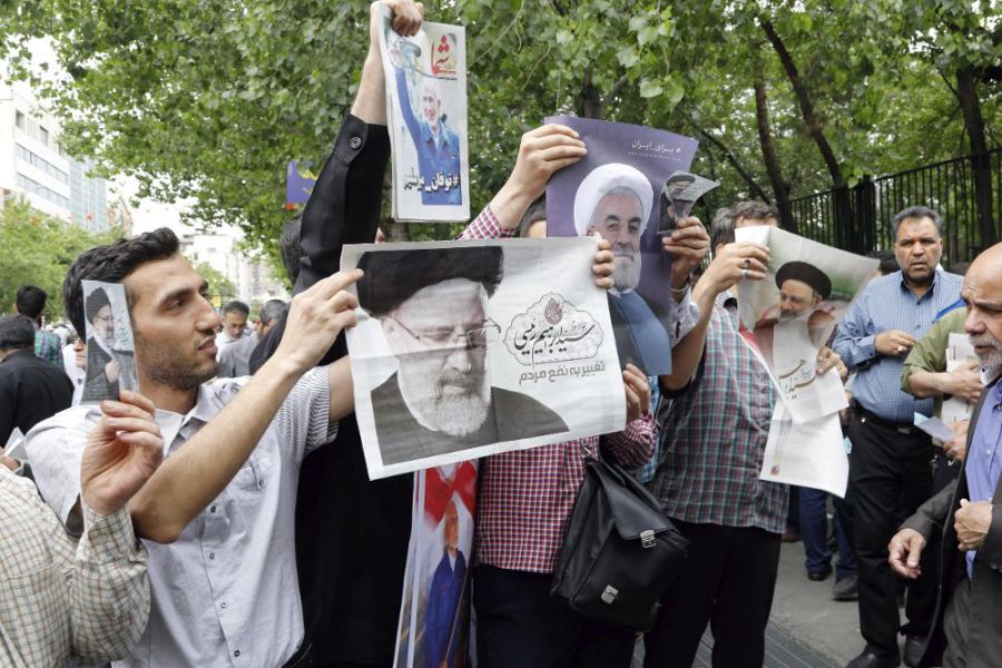 Los iraníes comienzan a votar con calma en las presidenciales