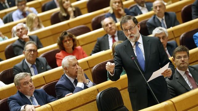 Rajoy arremete contra Podemos y aconseja a Espinar tomar tila y no coca-cola