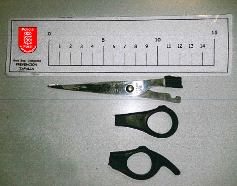 Una mujer clava unas tijeras a su compañero tras una discusión en Murillo el Fruto (Navarra)