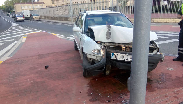 Detenido tras sufrir una salida de vía en la calle Biurdana de Pamplona y luego da positivo en alcohol