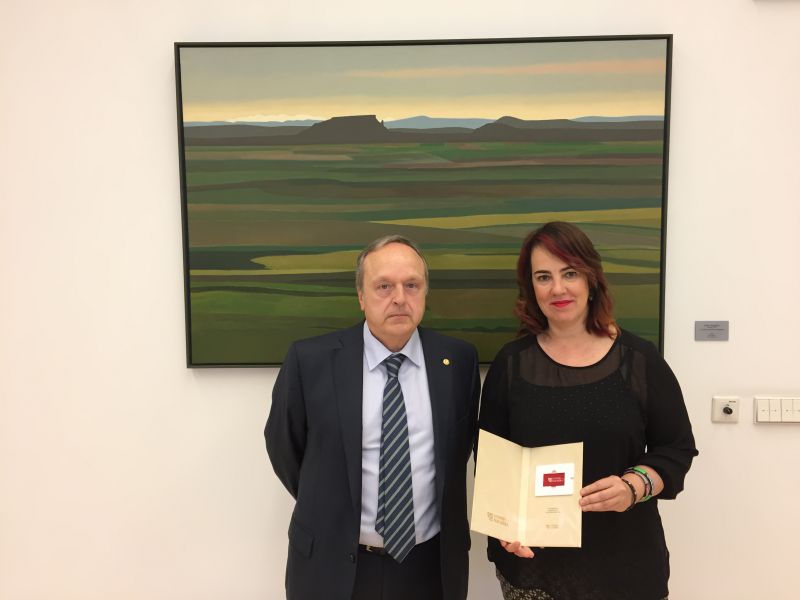 La Presidenta del Parlamento recibe la memoria anual del Consejo de Navarra
