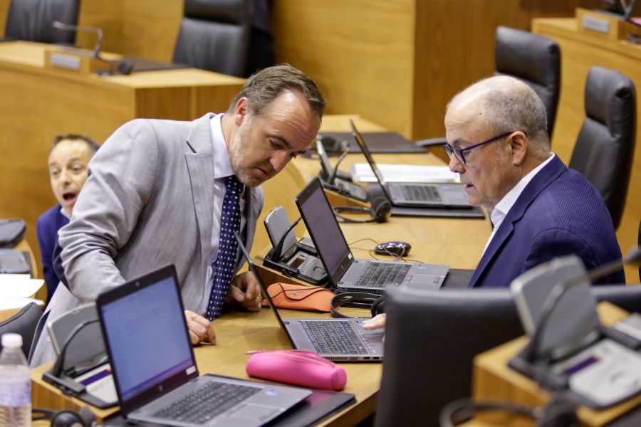 Se insta al Gobierno de España a dejar de limitar la incorporación de personal laboral al sector público