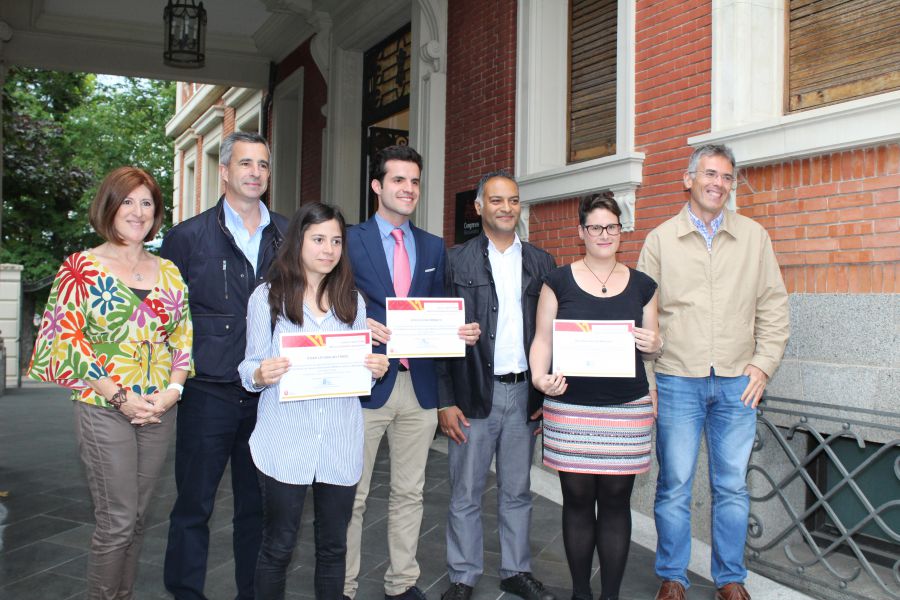 El Colegio de Médicos de Navarra entrega los premios del IV Certamen de Casos Clínicos para Médicos Internos Residentes