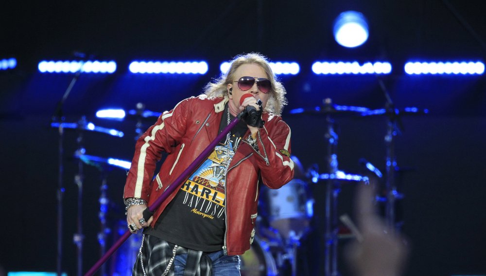 Guns & Roses sacian los apetitos nostálgicos de Madrid con una orgía de rock