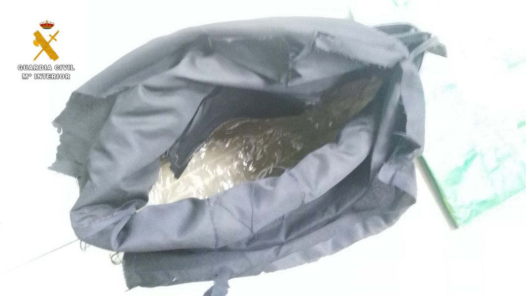 La Guardia Civil de Navarra detiene a tres personas por robo inutilizando las alarmas