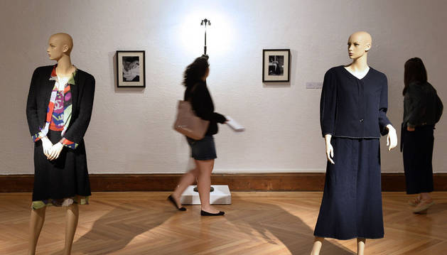 Chanel destila arte en una exposición con fragancia de Belle Époque