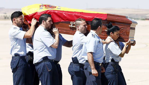 Llega a España el cuerpo de Ignacio Echeverría, que será enterrado este domingo