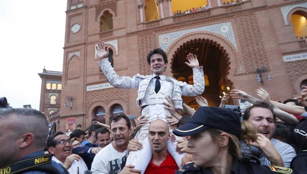 Juan del Álamo se gana a pulso una rotunda salida por la puerta grande