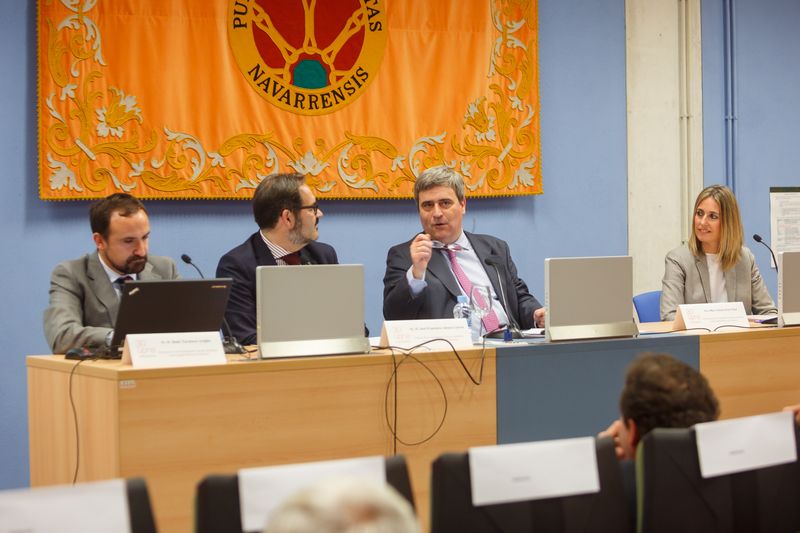 La Facultad de Ciencias Jurídicas de la UPNA reparte sus premios literarios Clarín y Kafka