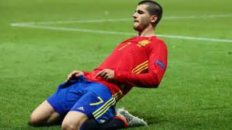 2-2. Morata amarga la exhibición de James