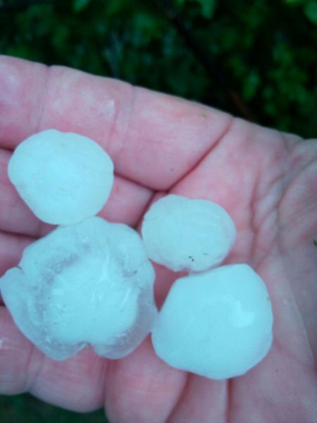 Fuerte tormenta con granizo en Pamplona y Comarca