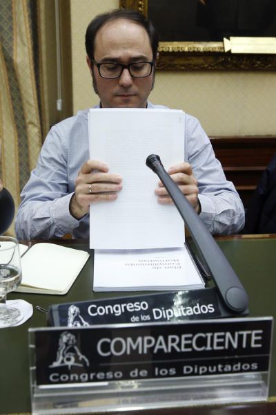 La oposición del Senado deja solo al PP para interrogar al gerente de Podemos