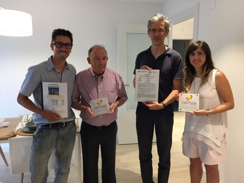 COAVNA: Cuatro arquitectos navarros de VArquitectos reciben el premio 'Passivhaus'
