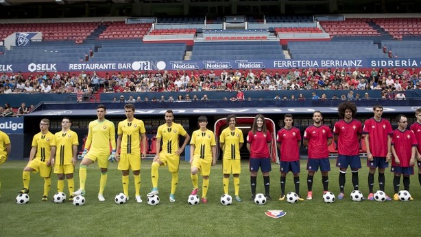 Osasuna presenta las nuevas equipaciones