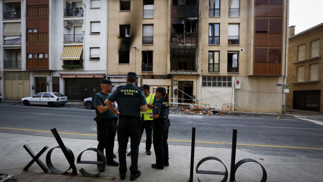 Unas 30 personas han sido atendidas tras la explosión de la vivienda en Puente la Reina