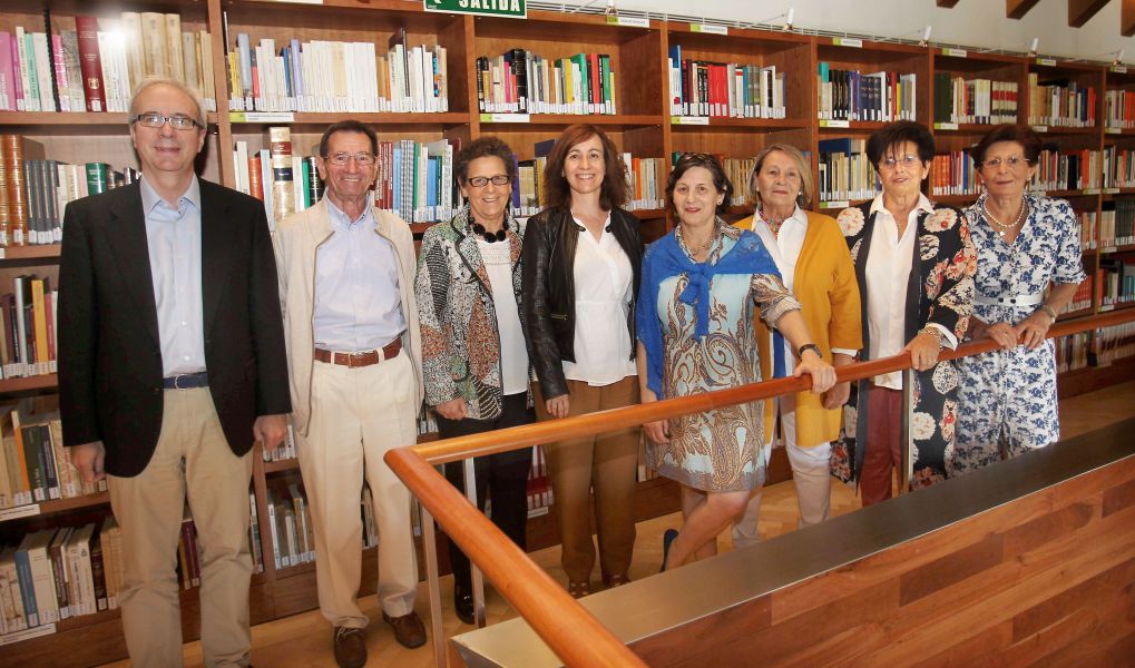 El Gobierno de Navarra recibe la obra musical del maestro Turrillas