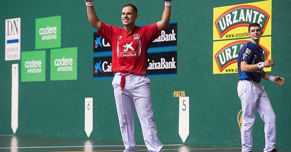 Aimar Olaizola Conquista el Cuatro y Medio navarro al batir en la final (22-18) a Jokin Altuna