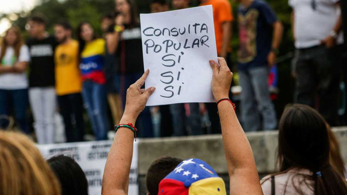 La oposición lanza su mayor desafío a Maduro en un referéndum simbólico contra la Constituyente