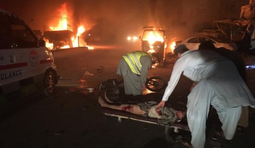 Al menos 15 muertos y 25 heridos en un atentado con bomba en Pakistán
