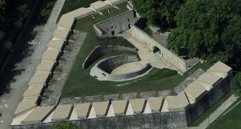 El Coro In Tempore Abesbatza cierra este domingo el ciclo de música coral que ha acogido este mes de agosto el Fortín de San Bartolomé