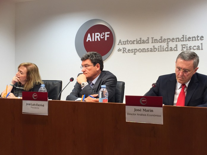 La AIReF estima que las autonomías pueden cerrar 2018 con un déficit del 0,3%
