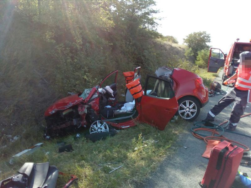 Seis heridos, tres menores, en una colisión en el cruce Artajona