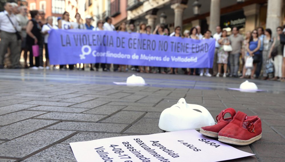 La madre de la niña muerta dio a entender que el padre pudo maltratar a la menor