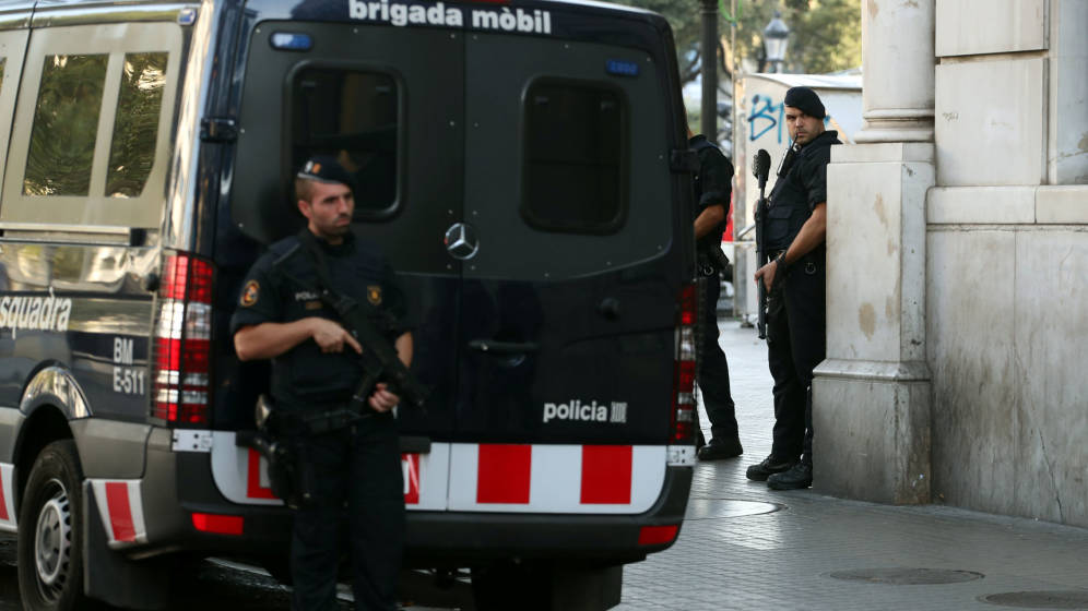 Catorce muertos y 5 terroristas abatidos en dos atentados yihadistas en Barcelona y Cambrils