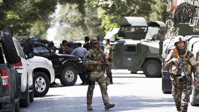 Al menos 9 heridos en ataque suicida contra convoy de la OTAN en Afganistán