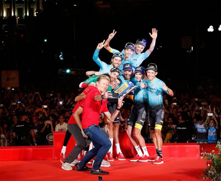 Dachser entregó al Astana Pro Team el Premio a la Clasificación por Equipos de La Vuelta a España