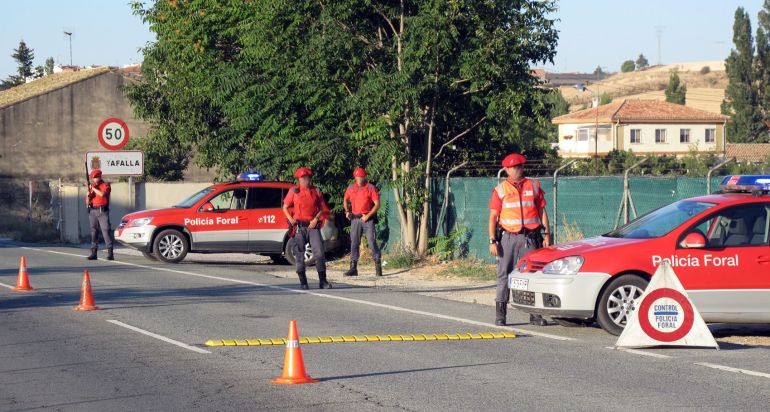Los agentes de la Policía Foral podrán portar su arma fuera de servicio tras los ataques yihadistas en España