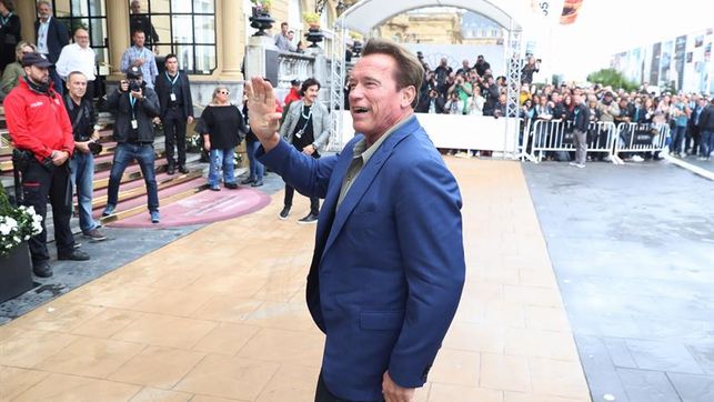 San Sebastián recibe a Schwarzenegger al grito de 