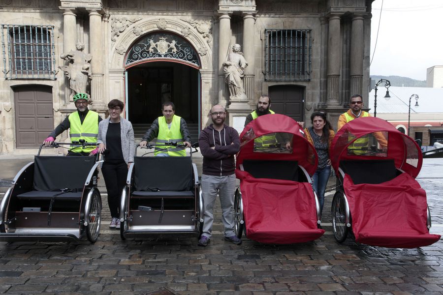 El Ayuntamiento organiza esta semana paseos en bici-triciclo para mayores