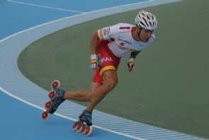 Ioseba Fernández bate el récord del mundo de los 100 metros circuito de patinaje de velocidad